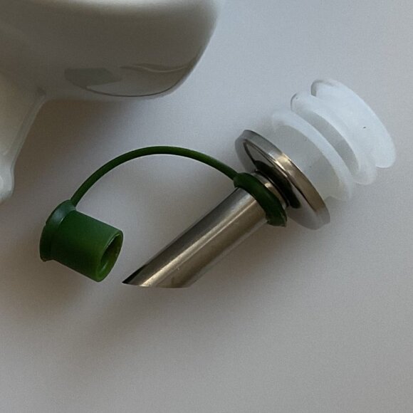 NEW FRATELLI CARLI OLIVE OIL DISPENSER BOTTLE - Picture 10 of 10